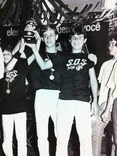 Banda conquistou alguns troféus na década de 80. (Foto: Arquivo Pessoal)