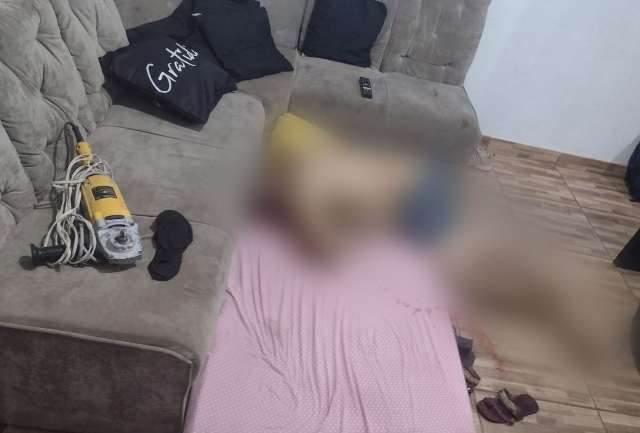 Colecionador de armas &eacute; encontrado morto dentro de casa ap&oacute;s discuss&atilde;o