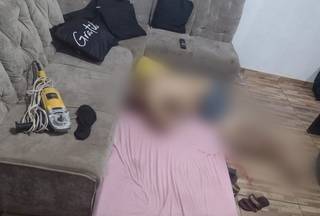 Colecionador de armas &eacute; encontrado morto dentro de casa ap&oacute;s discuss&atilde;o