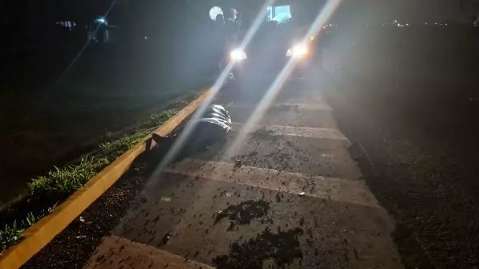Condutor foge sem prestar socorro após matar motociclista atropelado 
