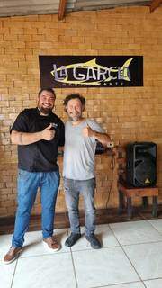 Ator Enrique Diaz no restaurante La Garcia, parada oficial em Piraputanga do elenco de Pantanal. (Foto: Reprodução Redes Sociais)