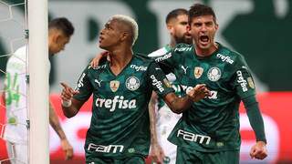 Jogadores do Palmeiras comemorando o gol marcado durante a partida. (Foto: Palmeiras/FC) 