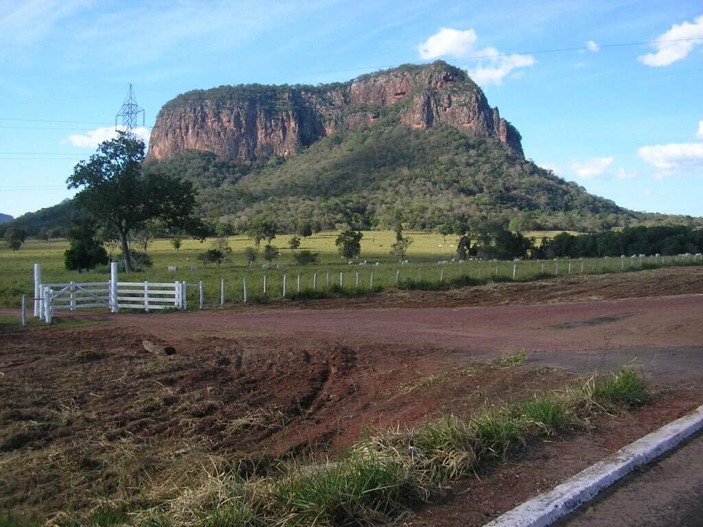 A beleza imponente da Serra de Maracaju, uma atração imperdível na área rural do município de Aquidauana (Foto: Reprodução)
