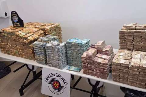 Polícia descarta que dinheiro apreendido em SP tenha relação com "Dark Money"