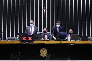 Deputados durante a sessão desta terça-feira. (Foto: Cleia Viana/Câmara dos Deputados)