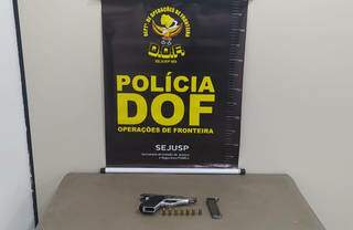 Pistola encontrada com quadrilha que planejava assalto em Dourados. (Foto: Divulgação)