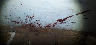 Manchas de sangue foram encontradas no último cativeiro. (Foto: Perfil News)
