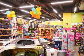 Loja especializada em brinquedos preparada para venda do Dia das Crianças. (Foto: Henrique Kawaminami)