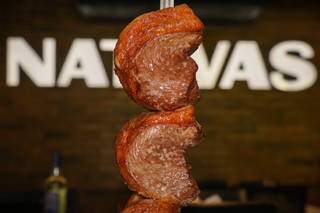 Aproveite o melhor churrasco da cidade na Nativas Grill Premium. (Foto: Henrique Kawaminami)