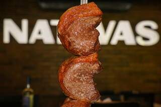 Aproveite o melhor churrasco da cidade na Nativas Grill Premium. (Foto: Henrique Kawaminami)