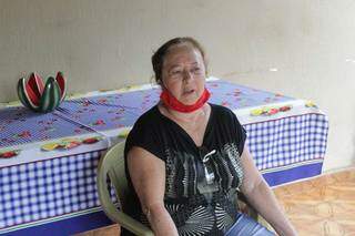 Francisca teve que jogar fora carne e leite. (Foto: Marcos Maluf)