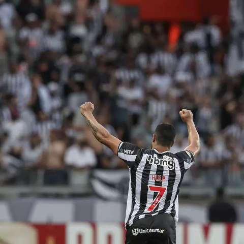 Com Hulk artilheiro, Galo vence Cear&aacute; e abre mais na ponta da S&eacute;rie A