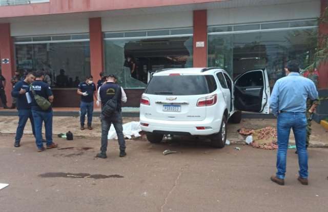 Pistoleiros atiraram mais de 100 vezes em atentado que matou filha de governador