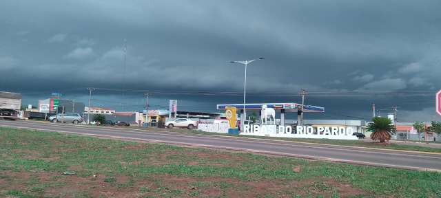 Com apenas 1 cidade sem alerta de tempestade, chuva se espalha por MS