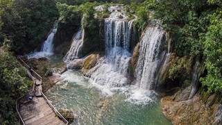 Parque das Cachoeiras, em Bonito, paisagem típica da região Centro-Oeste. (Foto: Agência Sucuri de Turismo)