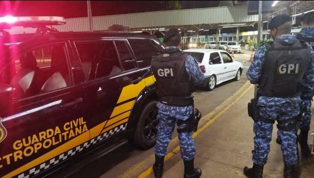Jovem pede &quot;socorro&quot; na rodovi&aacute;ria enquanto era perseguido a tiros na Capital 