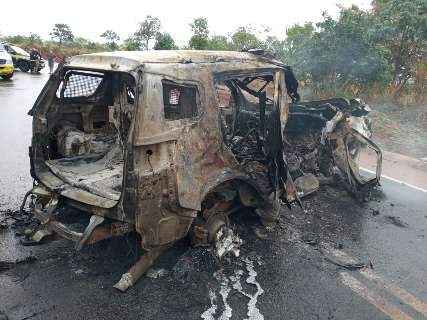 Acidente entre Jeep e viatura da Polícia Rodoviária mata motorista na BR-163