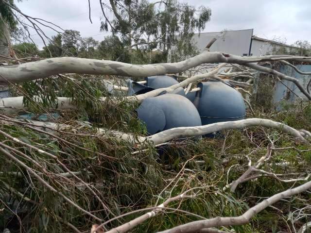 Tempestade provoca estragos em balne&aacute;rio e desabriga fam&iacute;lia em Tr&ecirc;s Lagoas