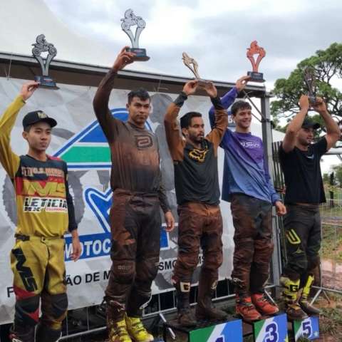 Motociclistas da Capital sobem ao p&oacute;dio em Campeonato de Velocross