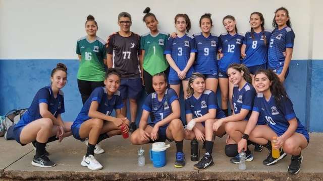 Time de handebol critica falta de apoio para disputa de campeonato nacional 