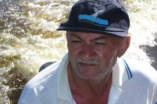 Idoso morre ap&oacute;s passar mal e bater carro em &aacute;rvore