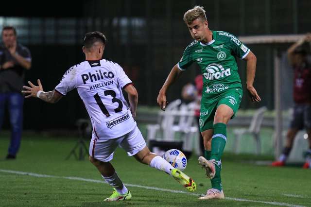 Duelo entre Chapecoense e Athletico-PR termina empatado em 1 a 1 