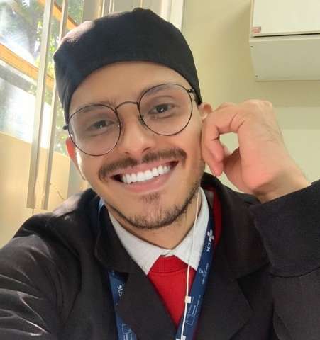 Morre dentista vítima de homofobia na fila da vacina