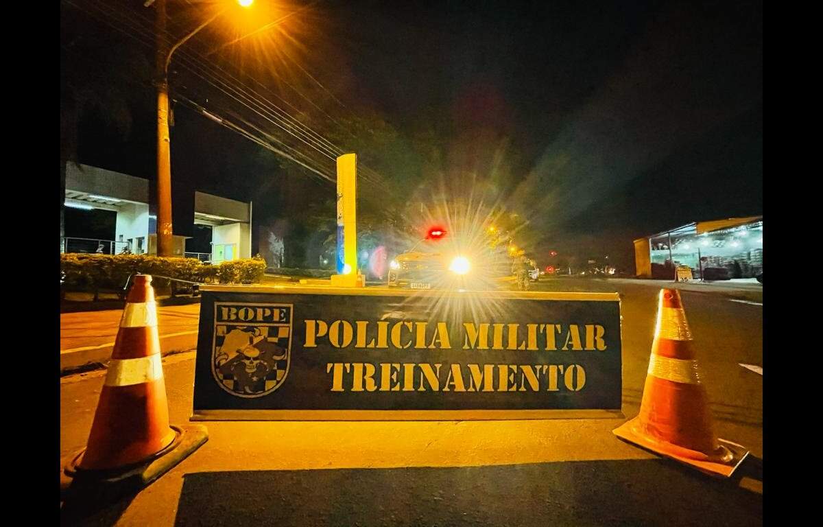 Na madrugada, PM faz treinamento contra assaltos a bancos - Capital - Campo Grande News