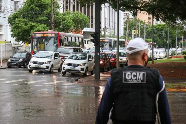 Quantas vezes voc&ecirc; recebeu multa de tr&acirc;nsito neste ano? Participe