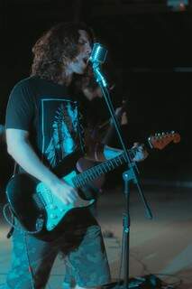 Gabriel Noah, vocalista da A Arca, durate apresentação na cidade (Foto: Arquivo pessoal)