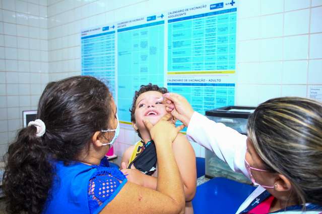 Em 15 dias, 2,6 mil crian&ccedil;as e adolescentes receberam doses de multivacina&ccedil;&atilde;o