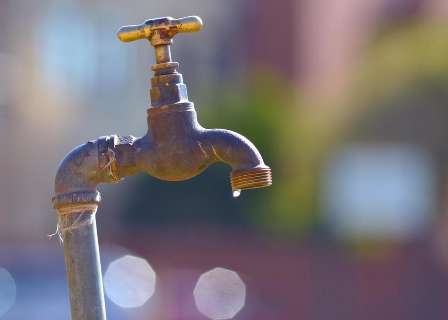 Pesquisa aponta que 33,9% dos moradores do Centro-Oeste ficaram sem água