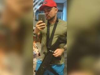 Nas redes sociais, Luciano exibia armas e dinheiro. (Foto: Direto das Ruas)