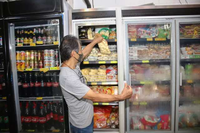 Com preju&iacute;zo de R$ 20 mil, hortifr&uacute;ti s&oacute; teve luz religada ap&oacute;s ordem judicial 