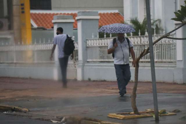 Instituto renova alerta de chuva intensa para 28 cidades de MS