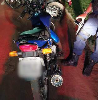 Homem vê blitz e abandona moto com mais de R$ 107 mil em multas 