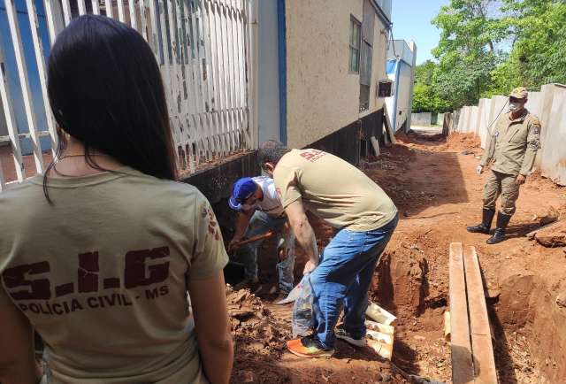 Ossos humanos e dentes s&atilde;o desenterrados de piso durante reforma de hospital