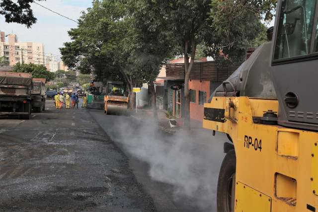 Rua 7 de Setembro fica com quadra fechada para obra de recapeamento