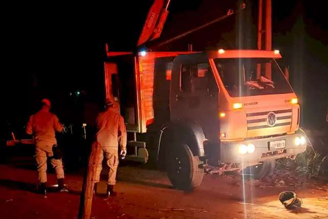 Homem morre ap&oacute;s choque de 34 mil volts durante trabalho