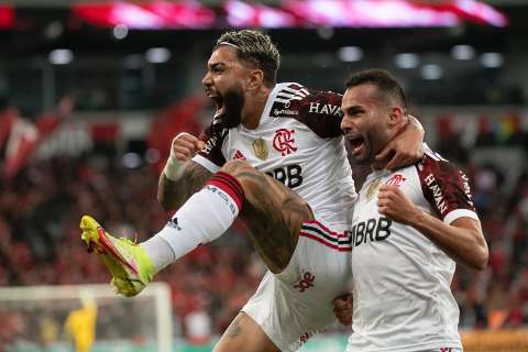 Flamengo e Athletico-PR empatam em 2 a 2 no jogo de ida da semifinal