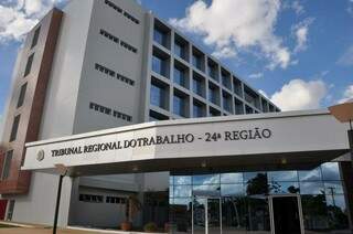 Sede do TRT de Mato Grosso do Sul, no Parque dos Poderes. (Foto: Divulgação)