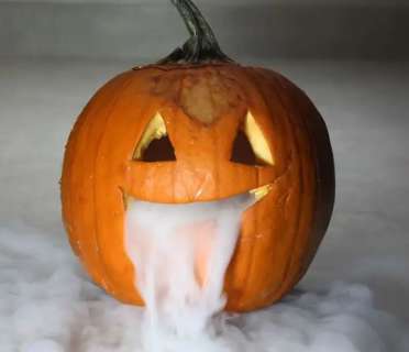 Por R$ 60 o kg, gelo seco é o que falta na decoração do seu Halloween