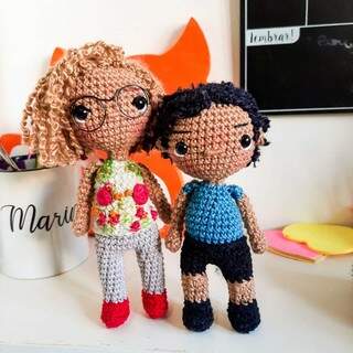 Marina criou boneco personalizado de mãe e filho a pedido do cliente. (Foto: Arquivo Pessoal)