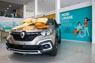 Renault Captur é uma das opções de SUV disponíveis para compra com isenção de IPI. (Foto: Henrique Kawaminami)