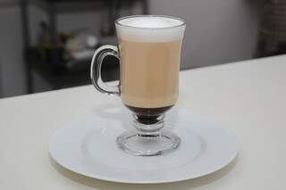 Mocca é uma bebida quente com café e calda de chocolate (Foto: Paulo Francis)