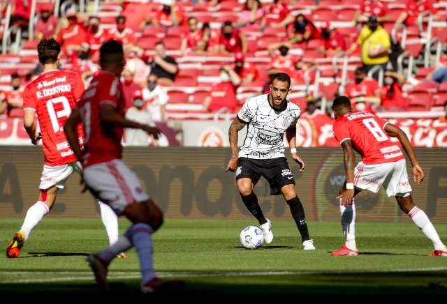 No Beira-Rio, Inter consegue empate contra Corinthians nos acr&eacute;scimos 