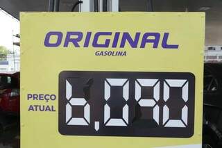 Posto de combustíveis na Avenida Presidente Vargas cobra R$ 6,09 o litro da gasolina antes de reajuste. (Foto: Kísie Ainoã)