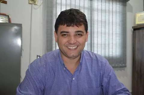 Prefeito &eacute; acusado de agredir mulher durante campeonato de truco