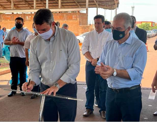 Governo entrega novo entroncamento no Estado, ligando regi&otilde;es leste e oeste