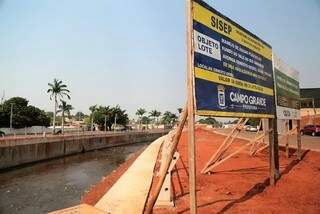 Obras tiveram inicio em 2012 e até o momento não foram concluídas (Foto: Divulgação/PMCG)